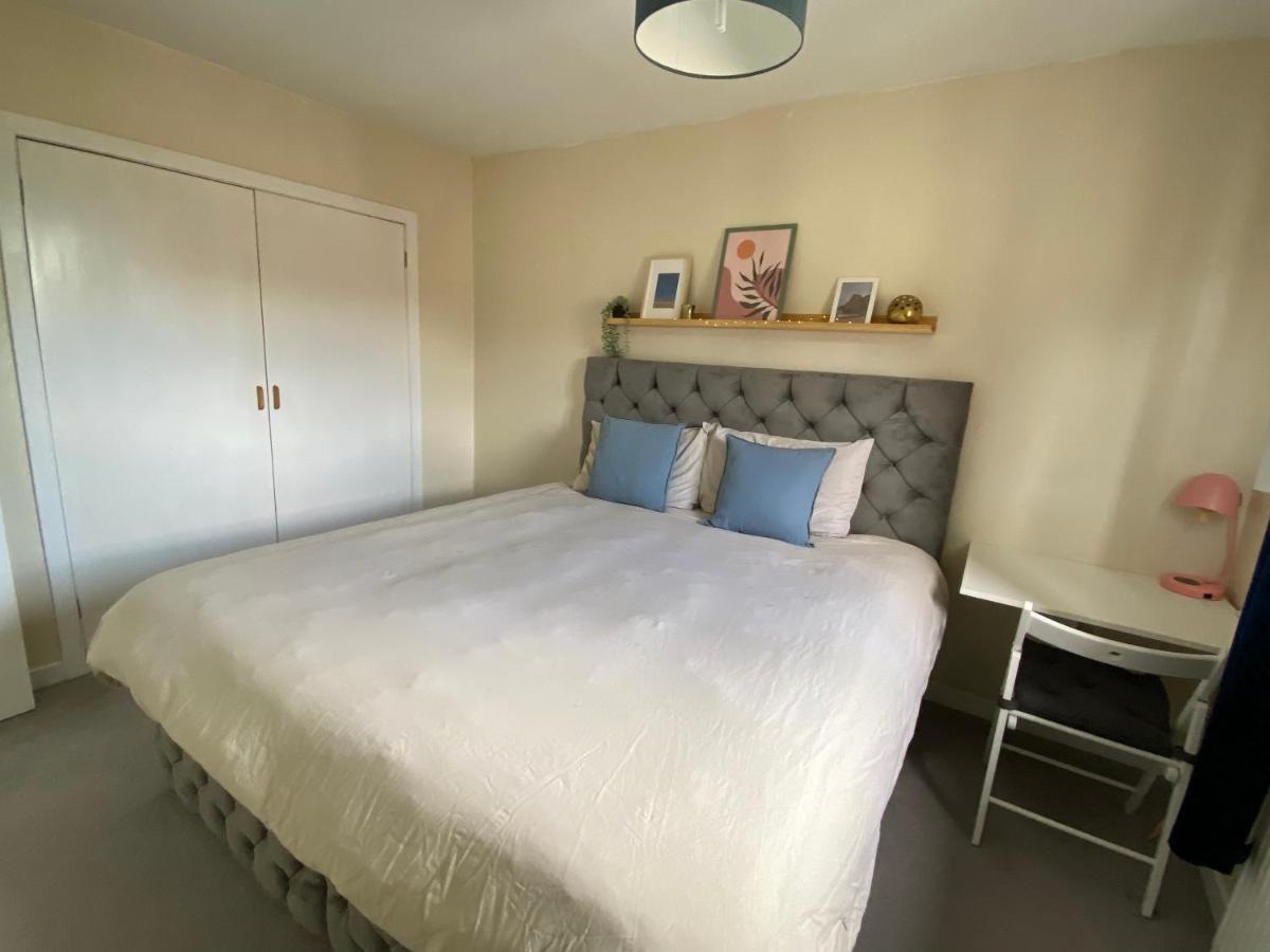 Cozy Bedroom In Shared Accommodation With Free Parking Единбург Екстер'єр фото